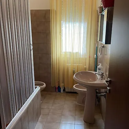 Gasthof Aeroporto Room1 *